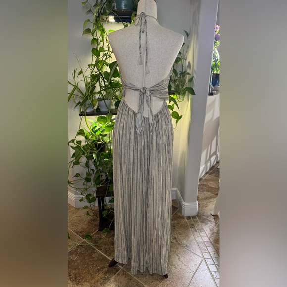 Promesa Halter Cream & Gray Maxi Dress - Picture 4 of 10